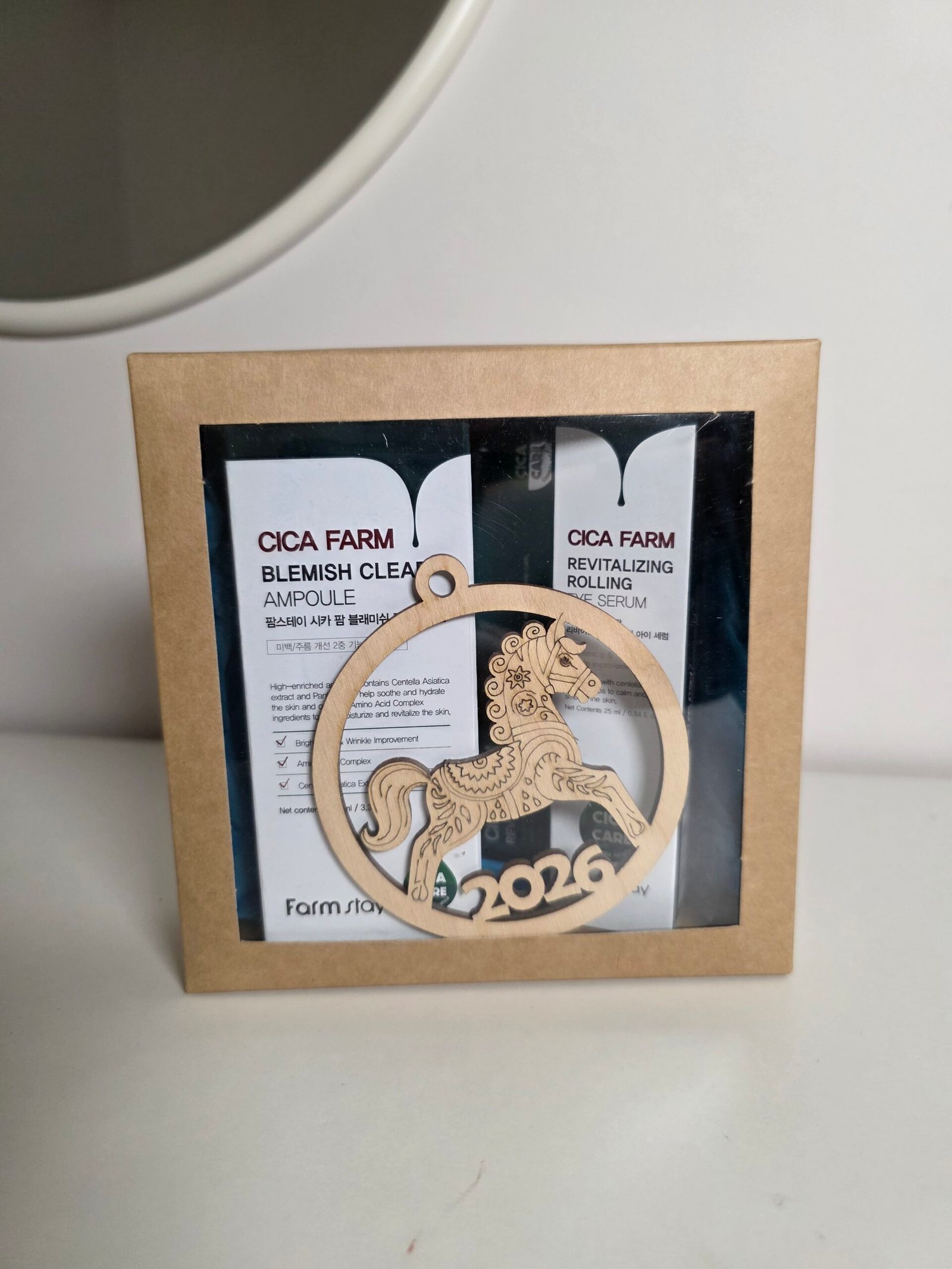 FarmStay rinkinys veidui - veido ir paakių serumai, 100ml+25ml - Image 2